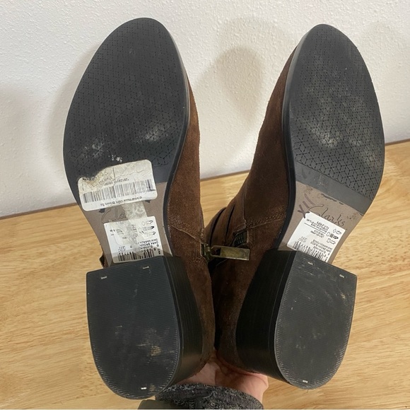 Clarks Elvina Haze Dark Brown Suede Leather Buckle Detail Ankle Boot Bootie 6 - Picture 8 of 8